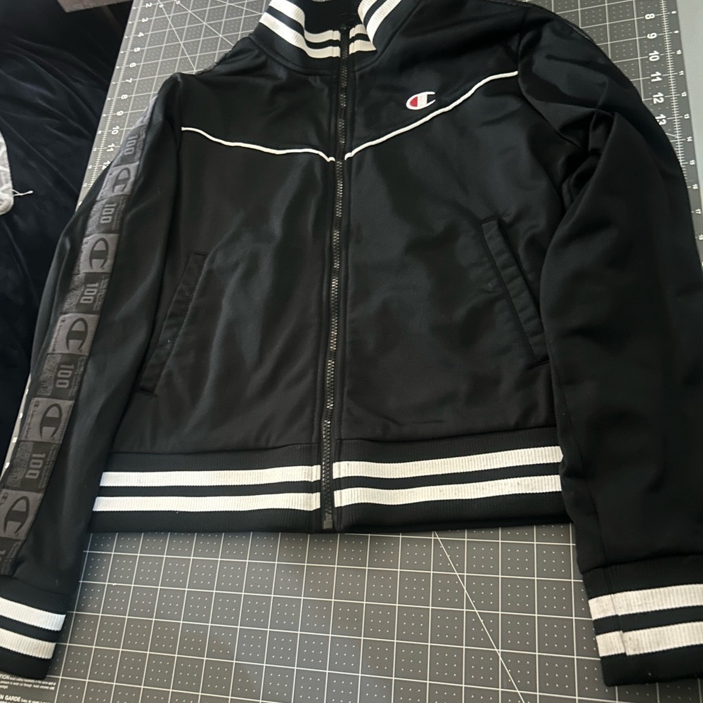 Champion Women's Black and White Striped Sweater